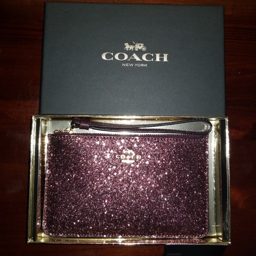 New Authentic Coach Large Wristlet - Picture 2 of 8